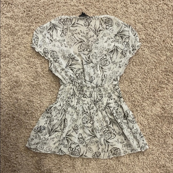 Top - Picture 2 of 2